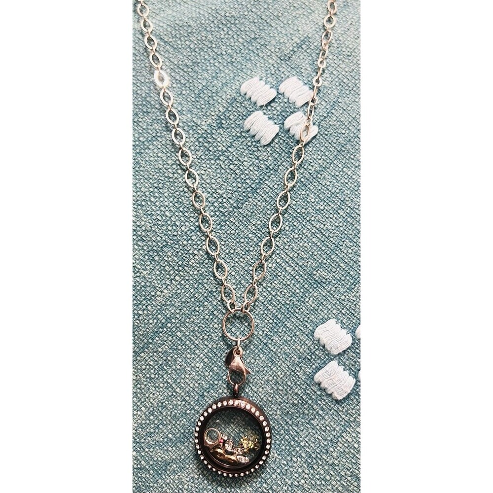 Auth Origami Owl Medium Gunmetal Hinged Living Locket Necklace Set & 6 charms